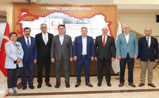 İzmirli rektörler Dokuz Eylül'de buluştu