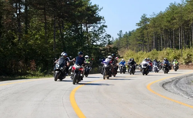 Vali Aslan, motosiklet tutkunlarıyla buluştu