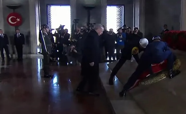 Devlet erkanından Anıtkabir'de anma töreni