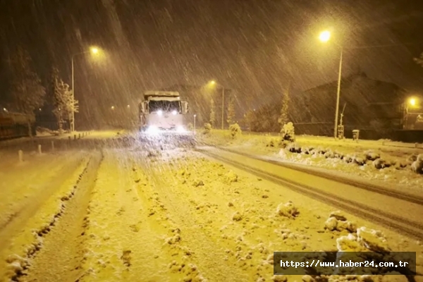 Van'da okullara kar tatili!