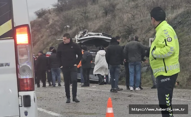 Balıkesir Gönen'de işçi servisi devrildi: 25 yaralı