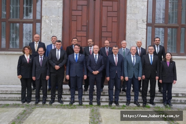 YÖK Başkanı Özvar Teknik Üniversiteler Birliğinin kurulduğunu duyurdu