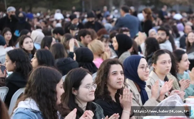 Ankara Üniversitesinde 8 bin öğrenci iftar sofrasında buluştu