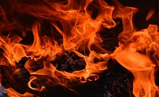 Gebze'de fabrika yanıyor