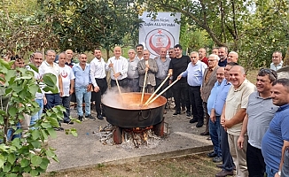 Geleneksel Üzüm ve Pekmez Gününü coşkuyla kutladı