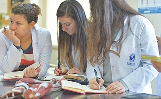 Sakarya Üniversitesi Sağlıkta Yapay Zekayı Araştırdı