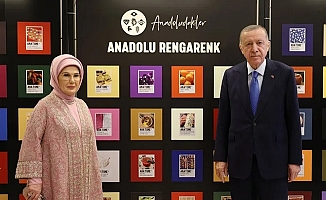 Erdoğan çiftinden 'Anadoludakiler' sergisine ziyaret